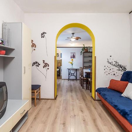 Amazing Apartment In Senj With House Sea View Εξωτερικό φωτογραφία